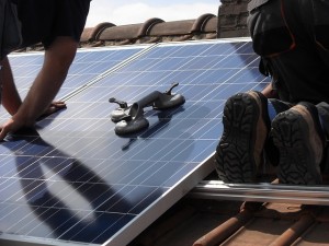 solar-panels-944002_640